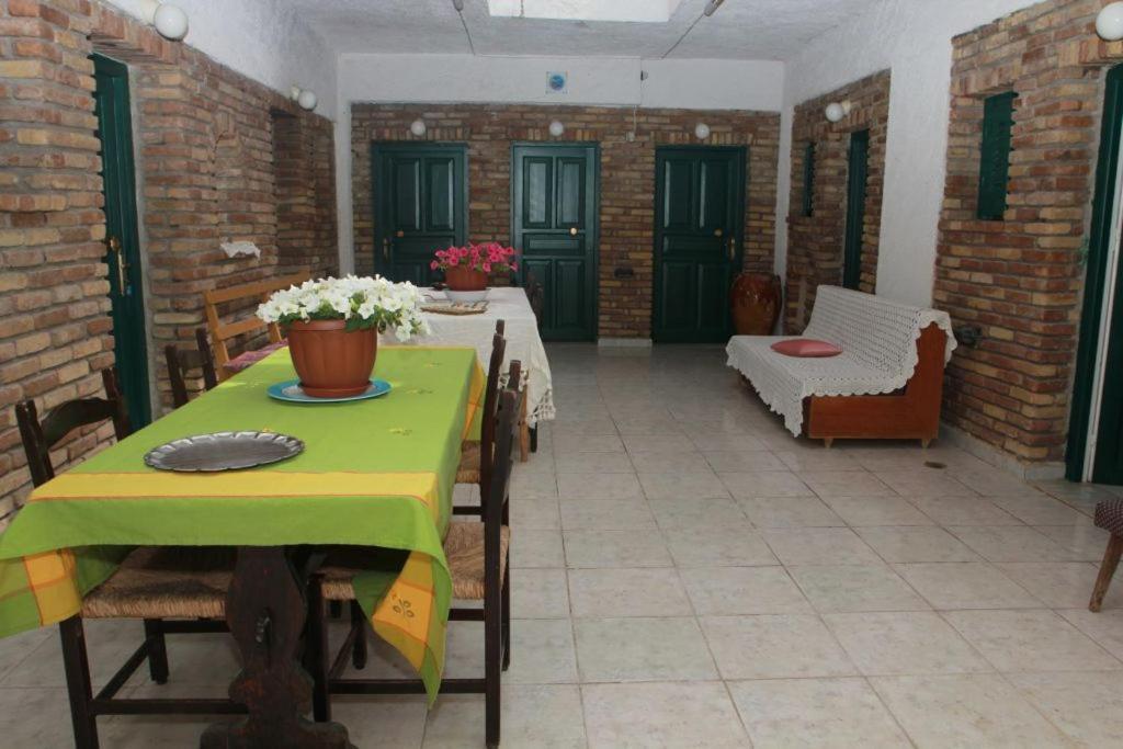Damaskis Kassiopi Studios Exteriör bild