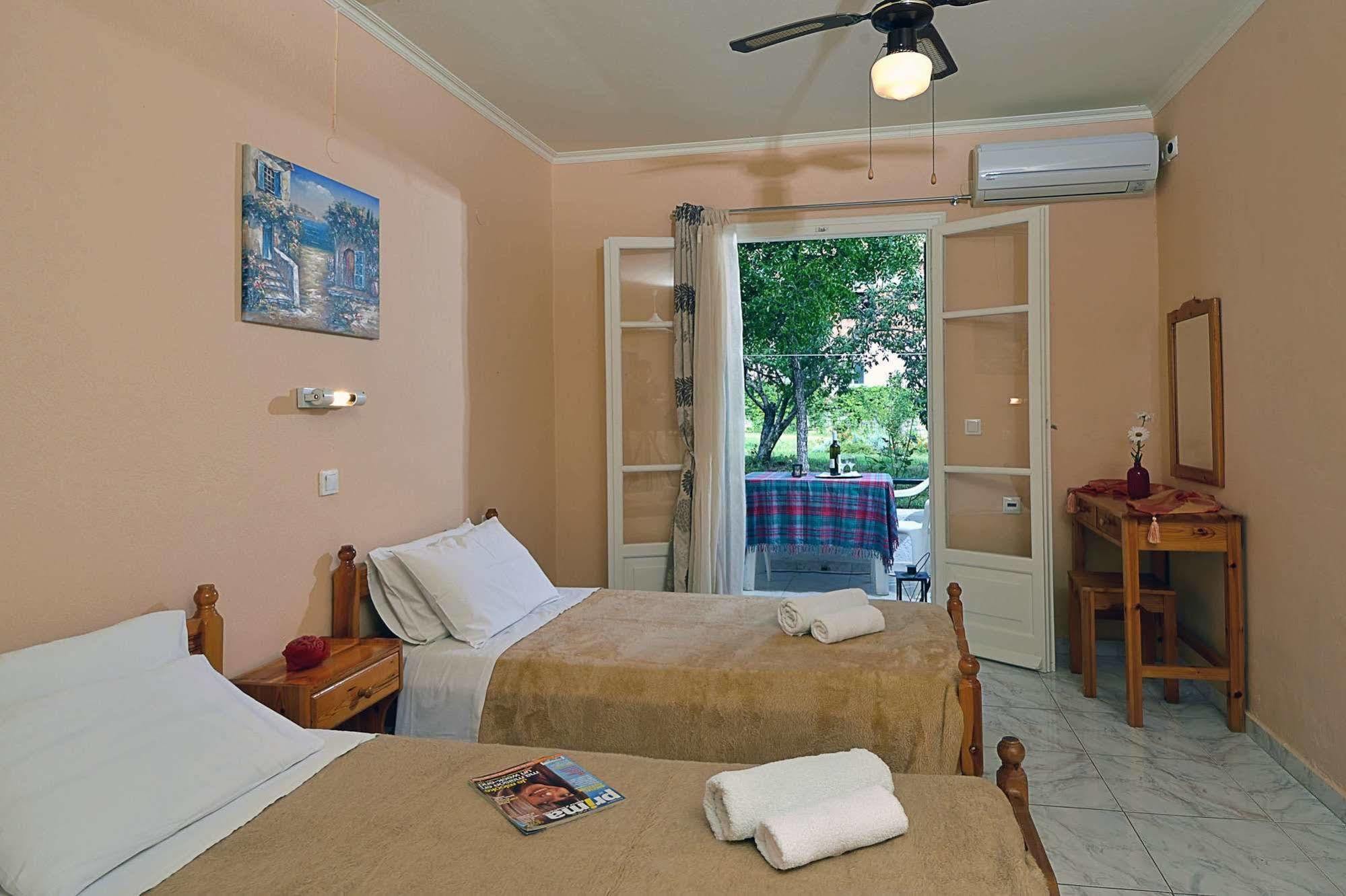 Damaskis Kassiopi Studios Exteriör bild