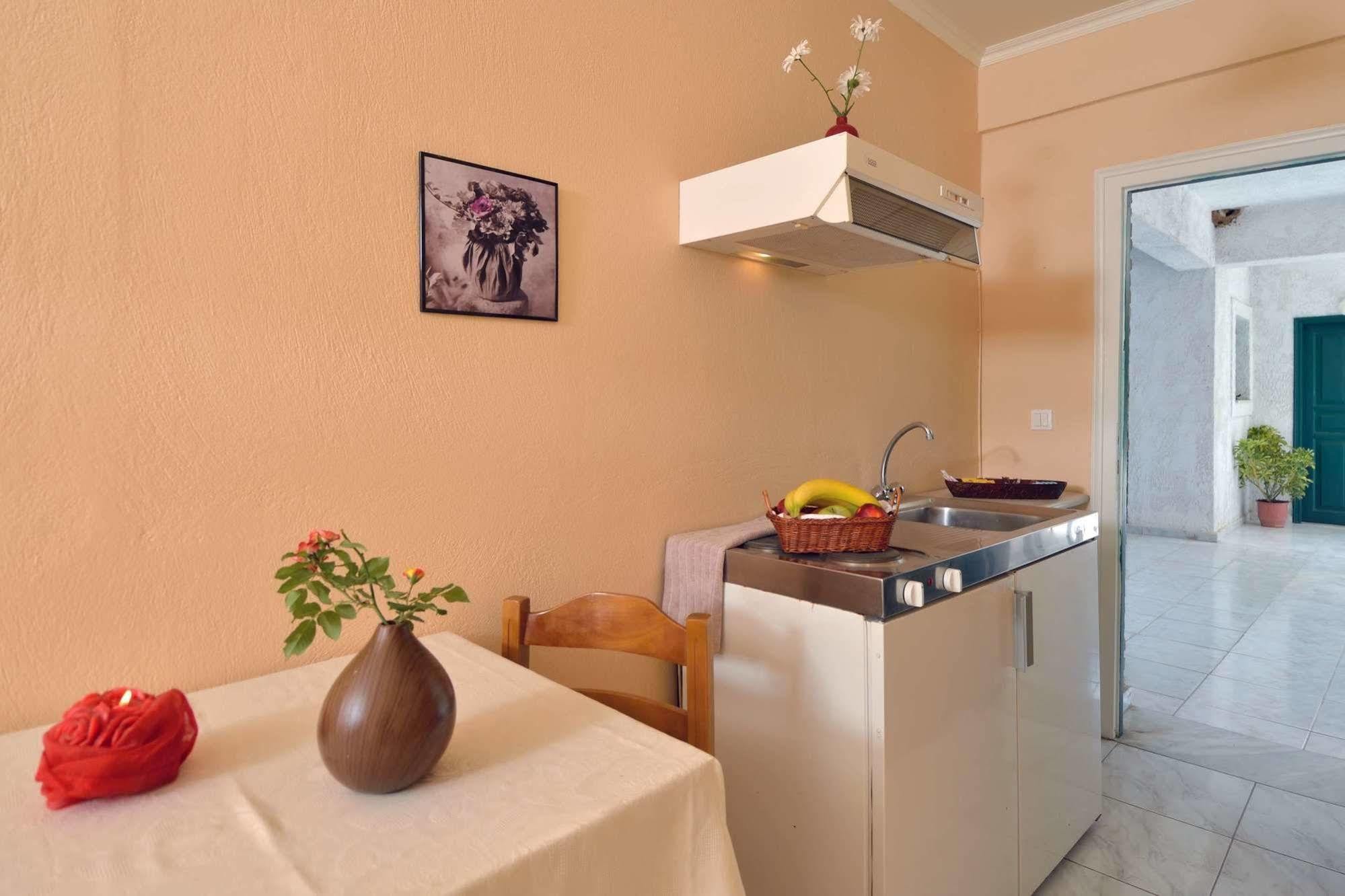 Damaskis Kassiopi Studios Exteriör bild